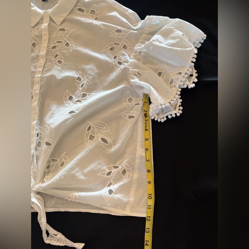 Marc New York Collard White Leaf Embroidered Blouse w/ Bell Sleeves. - Picture 6 of 9